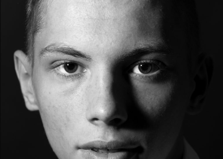 eine zeitlos elegante Lichtführung - Männerportrait im Rembrandt Stil.