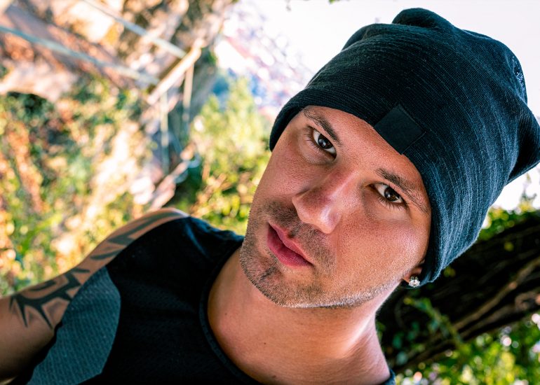 junger Mann auf der Westflanke des Grazer Schloßbergs